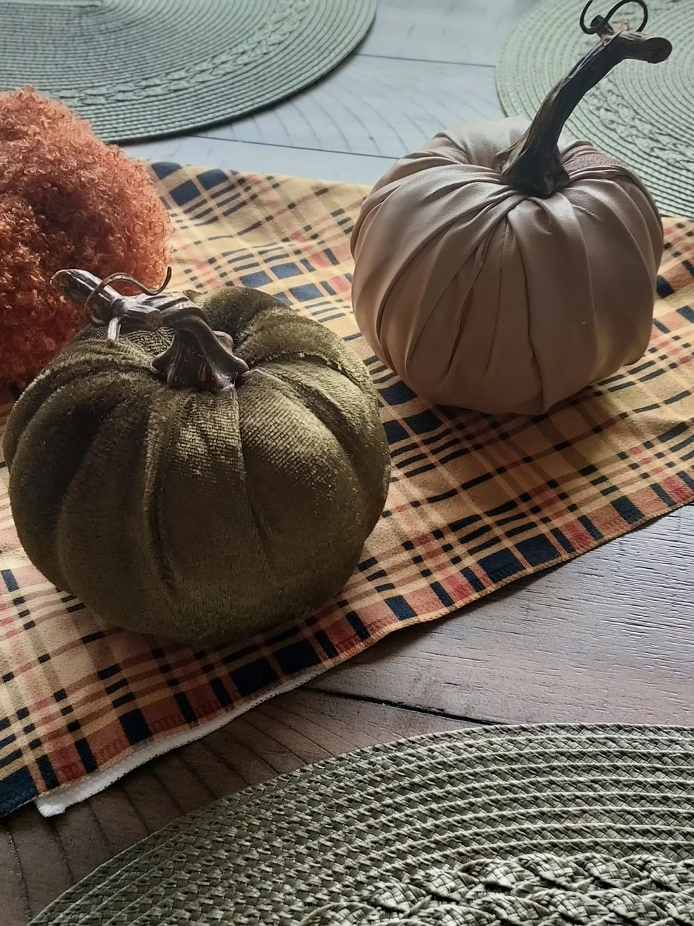 FREE- Fall Pumpkin Decor